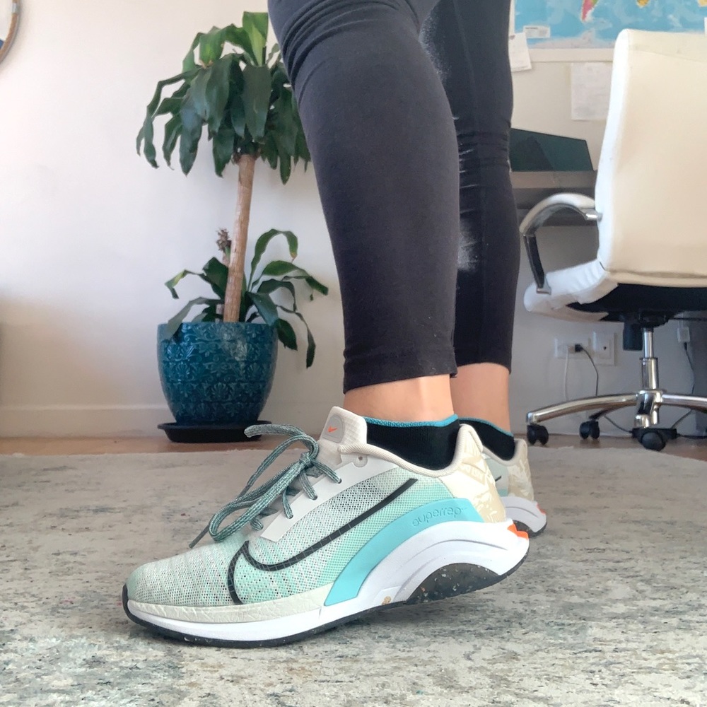 👟NIKE SUPERREP SNEAKERS